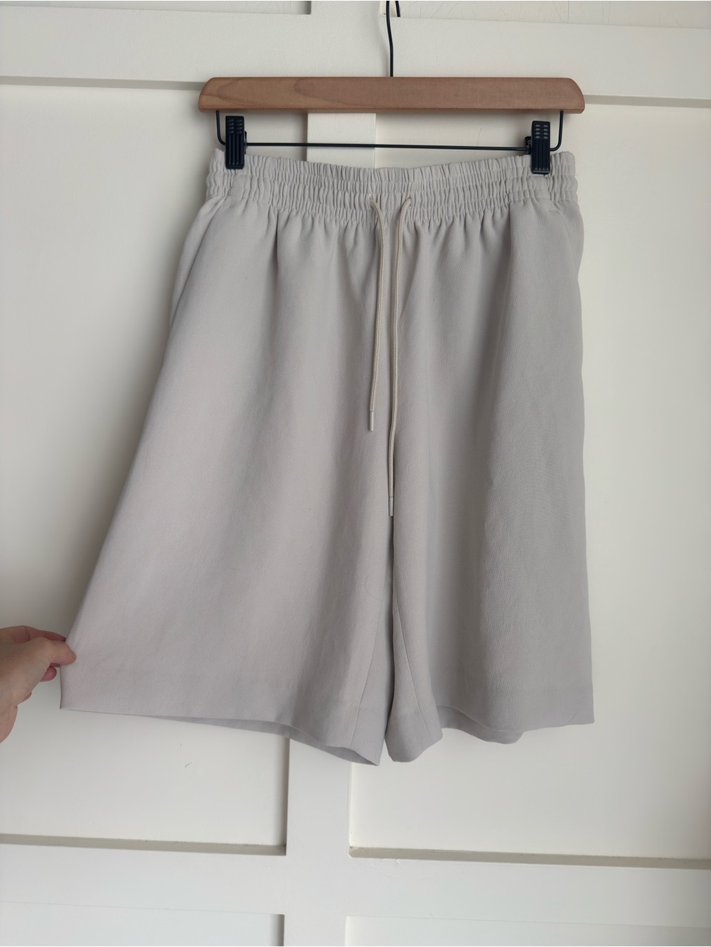 Wilfred Light Gray Elastic Waist Shorts